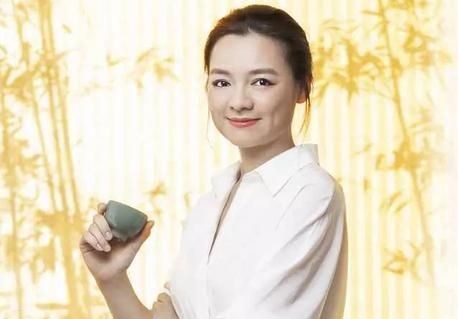 4位畢業於清華的明星,一位是小學水平,一位26個字母不會讀