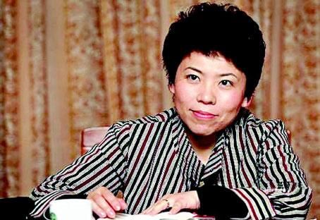 4位畢業於清華的明星,一位是小學水平,一位26個字母不會讀
